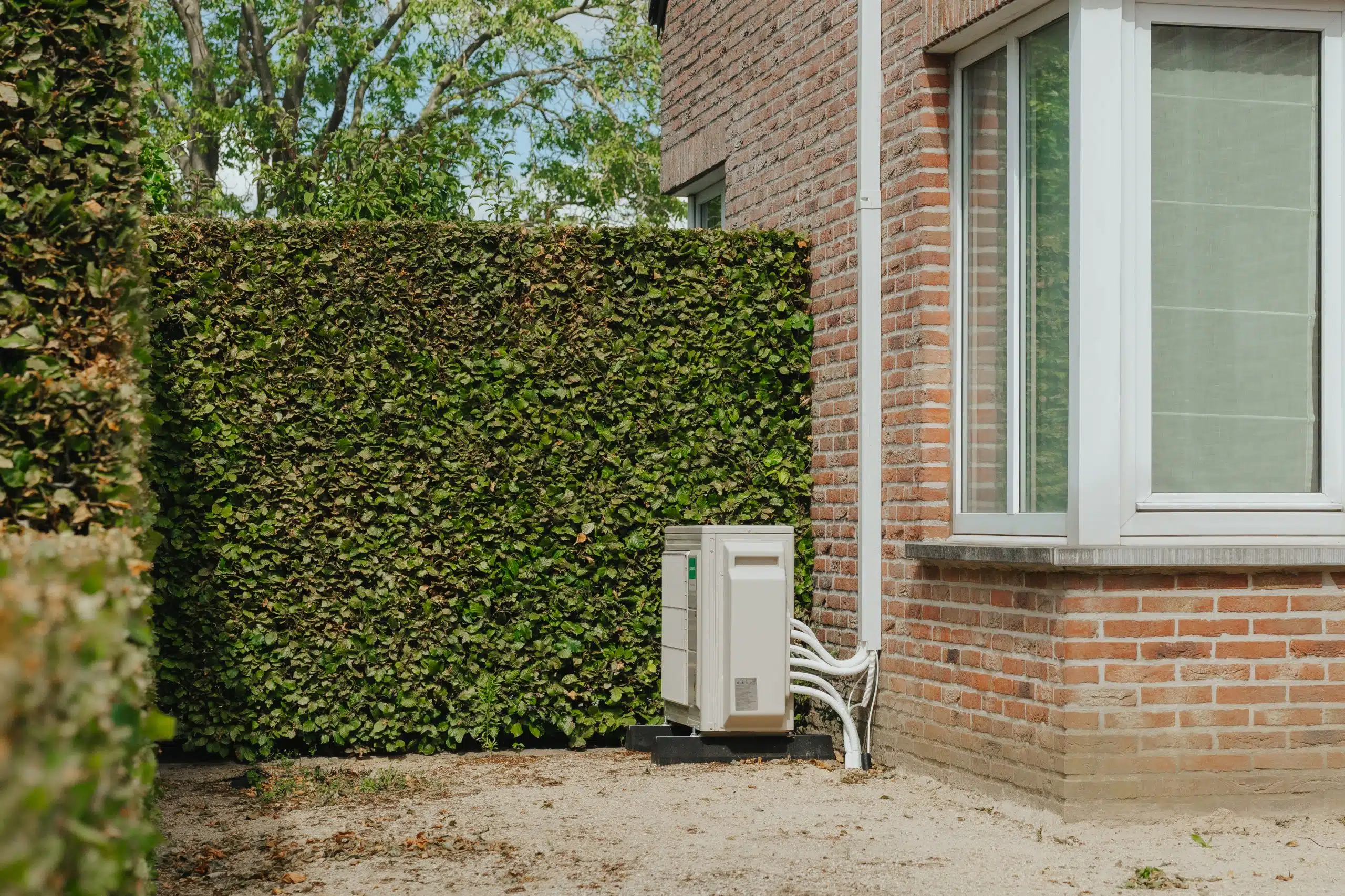 Buitenunit van de warmtepomp.