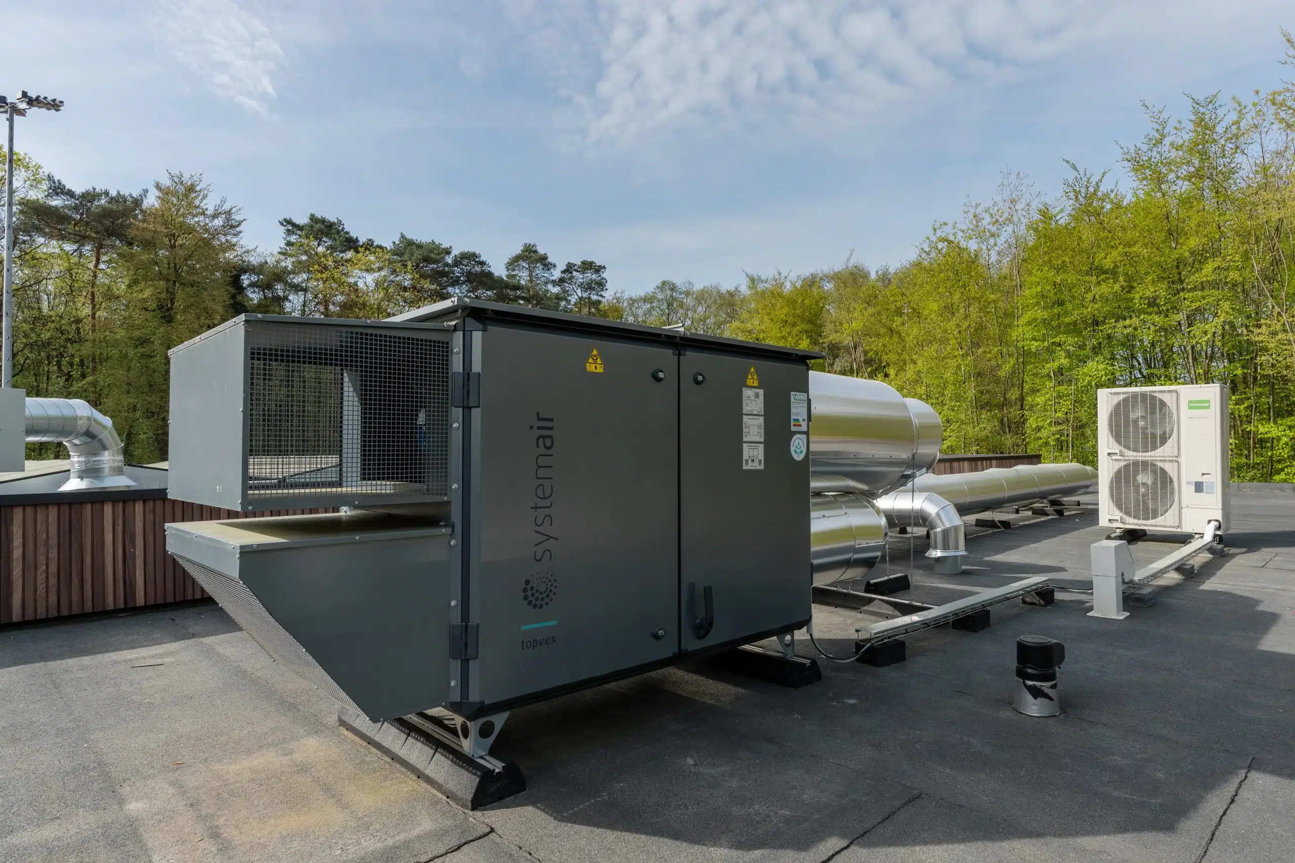 Willemsen Technieken duurzame energie installatie systeem met warmtepomp in Arendonk